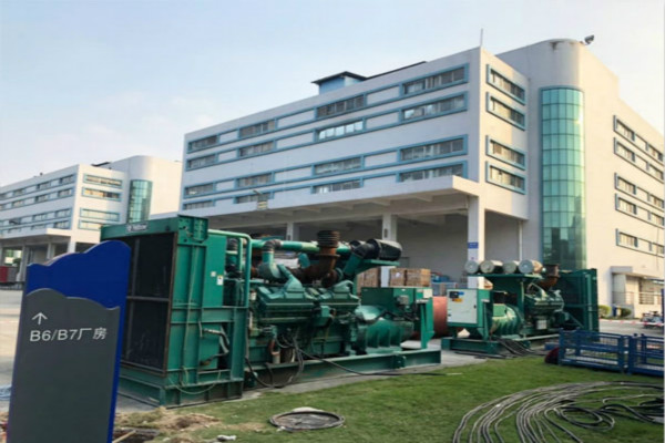 1000kw康明斯发电机为工厂供电